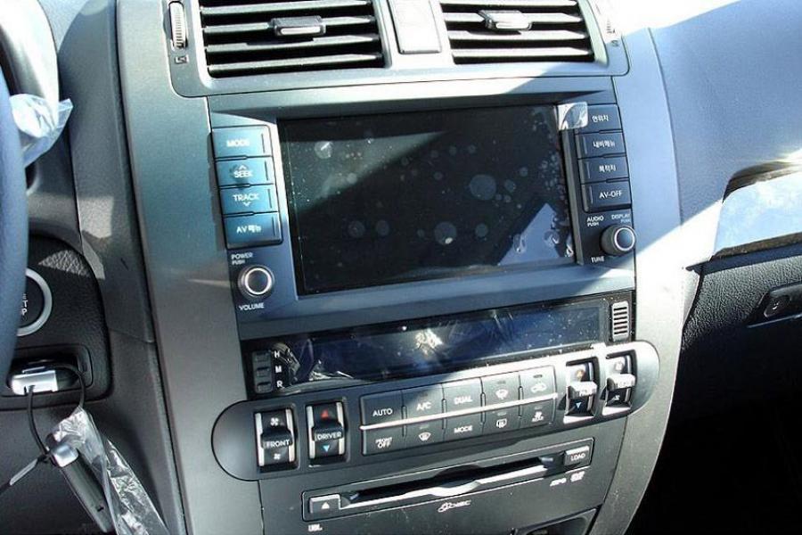  Kia Borrego 2009 года  (фото 95 из 345)